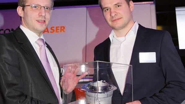 Erstes Teil: Kai Schimanski (links) mit Florian Kedor von Airbus. Foto: GuS