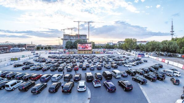 Hamburg: Das Autokino auf dem Heiligengeistfeld erfreut sich größter Beliebtheit.