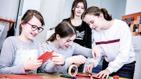 Impressionen vom Girls’ Day: Die Berufs- und Studienwahl frei von Klischees fördern – dies ist das Ziel des ambitionierten Berufsorientierungsangebots.